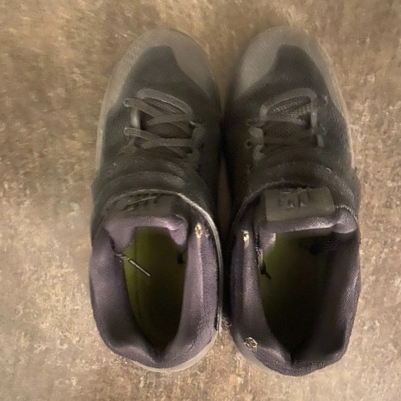 Nike Kyrie 2 'Triple Black' - Size 5Y - Picture 7 of 11